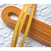 Korean corrugated strips for quilling, Canary (10 pieces)