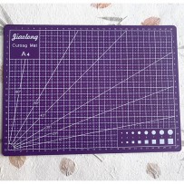 Self-Healing Mat for cutting, format A4, Purple.